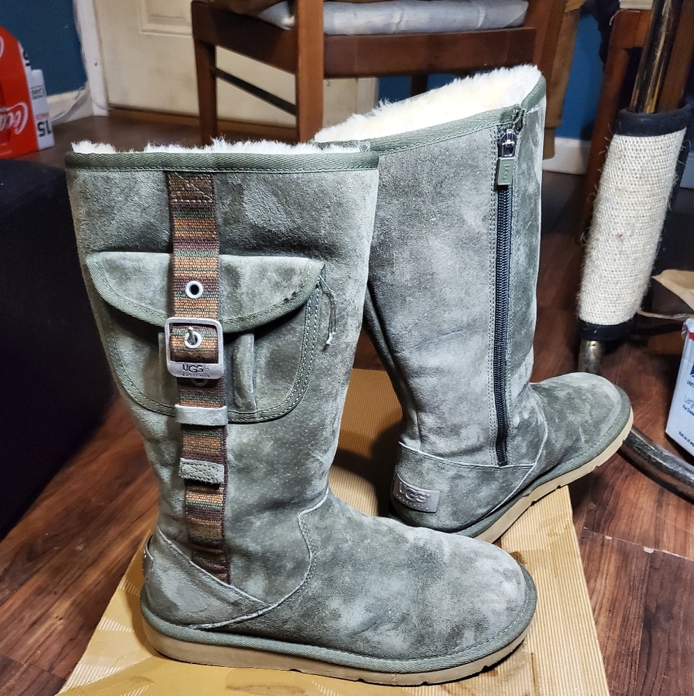 olive green zip up cargo boots